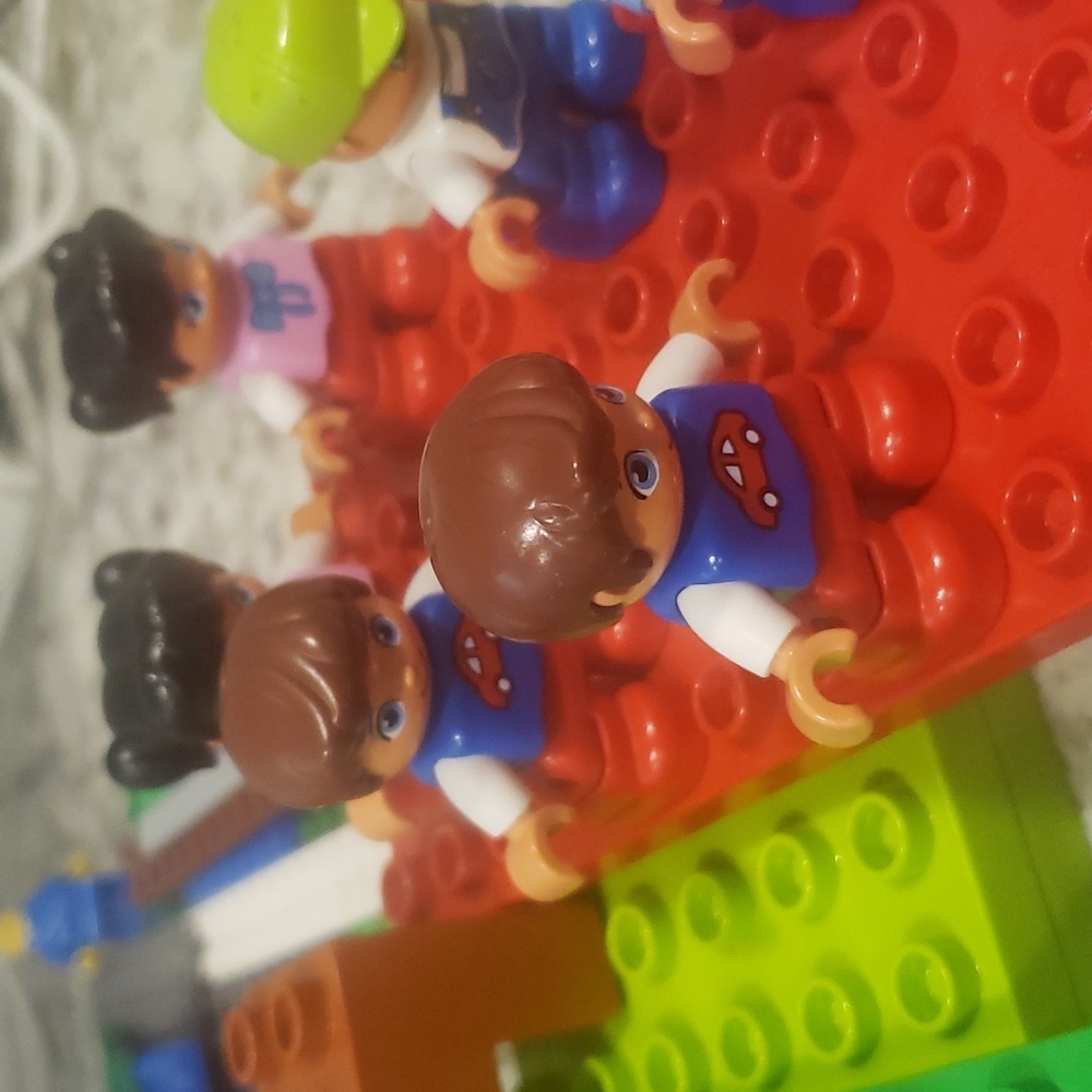 Legos - Picture 6 of 10